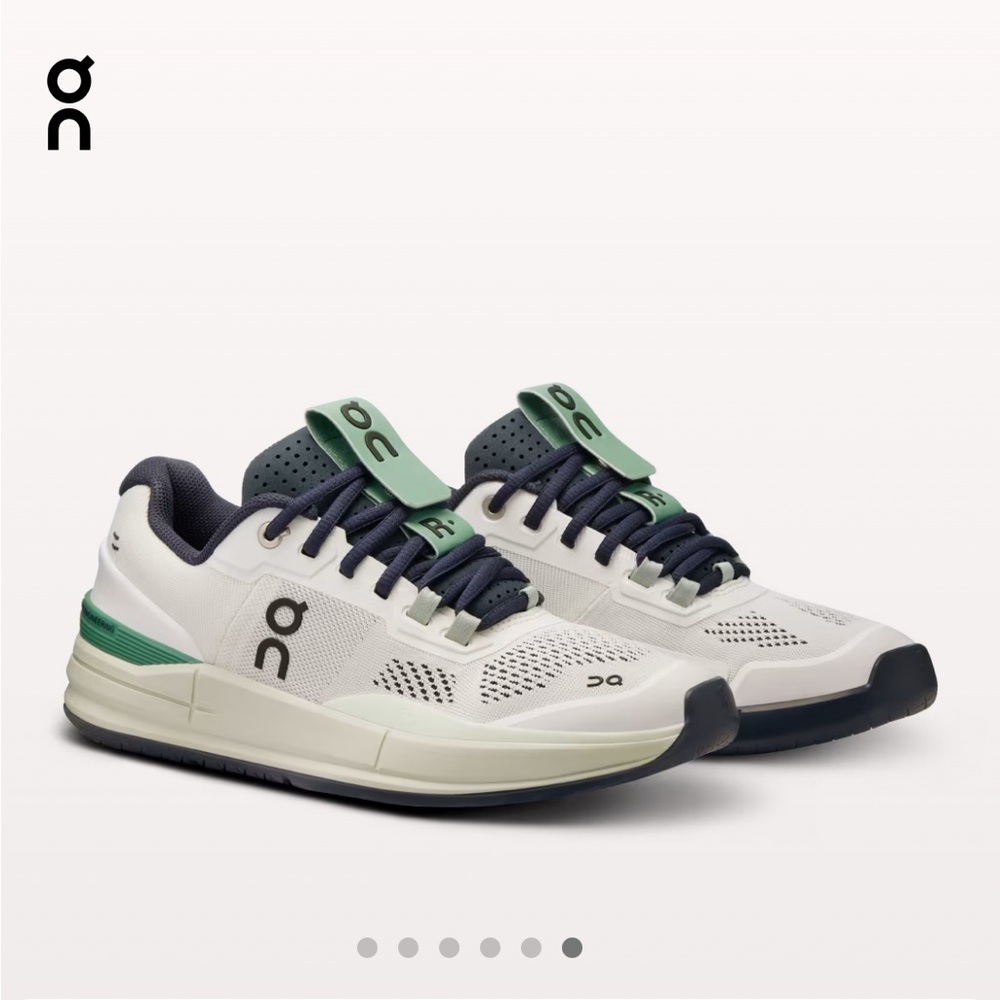 ON Women’s Sneakers
